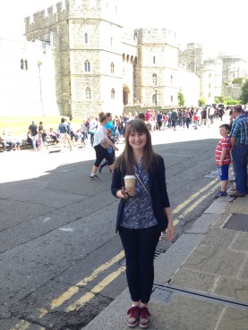 Enjoying some breakfast next to the castle.